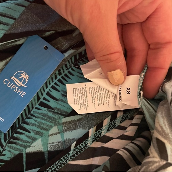 Cupshe Teal and Orange Leaf Print Maxi Dress - Picture 5 of 5